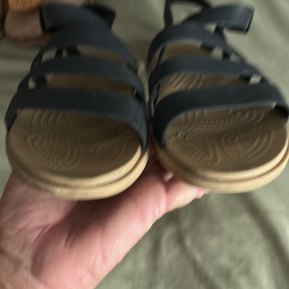 Crocs - Picture 2 of 5